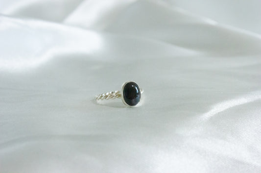 Twisted Gemstone Ring- Onyx